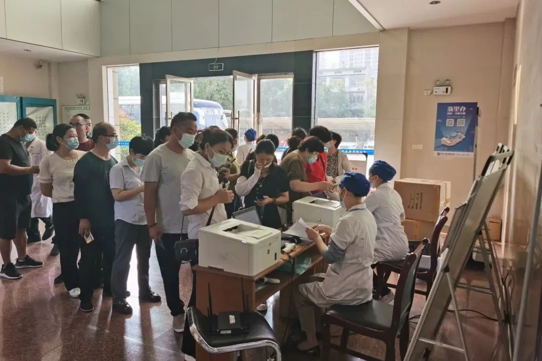 10.9红十字2.jpg