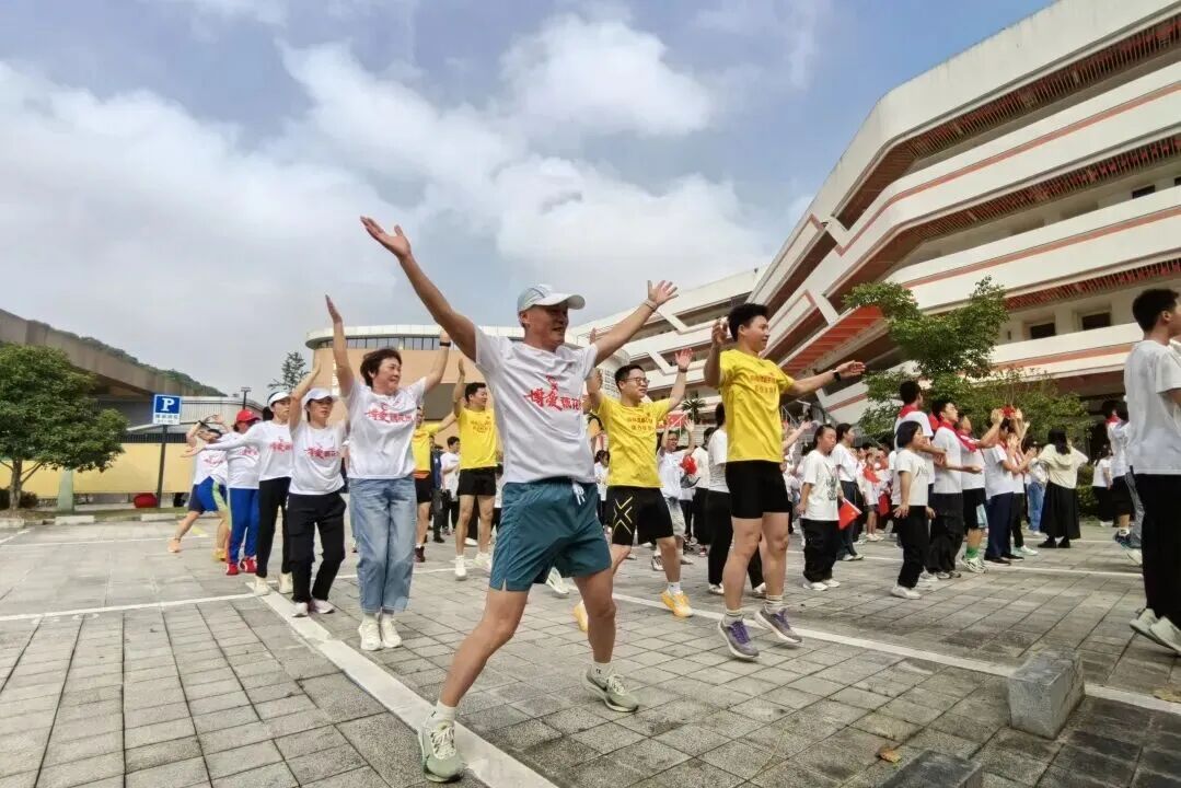 微信图片_2025-10-09_110111_214.jpg